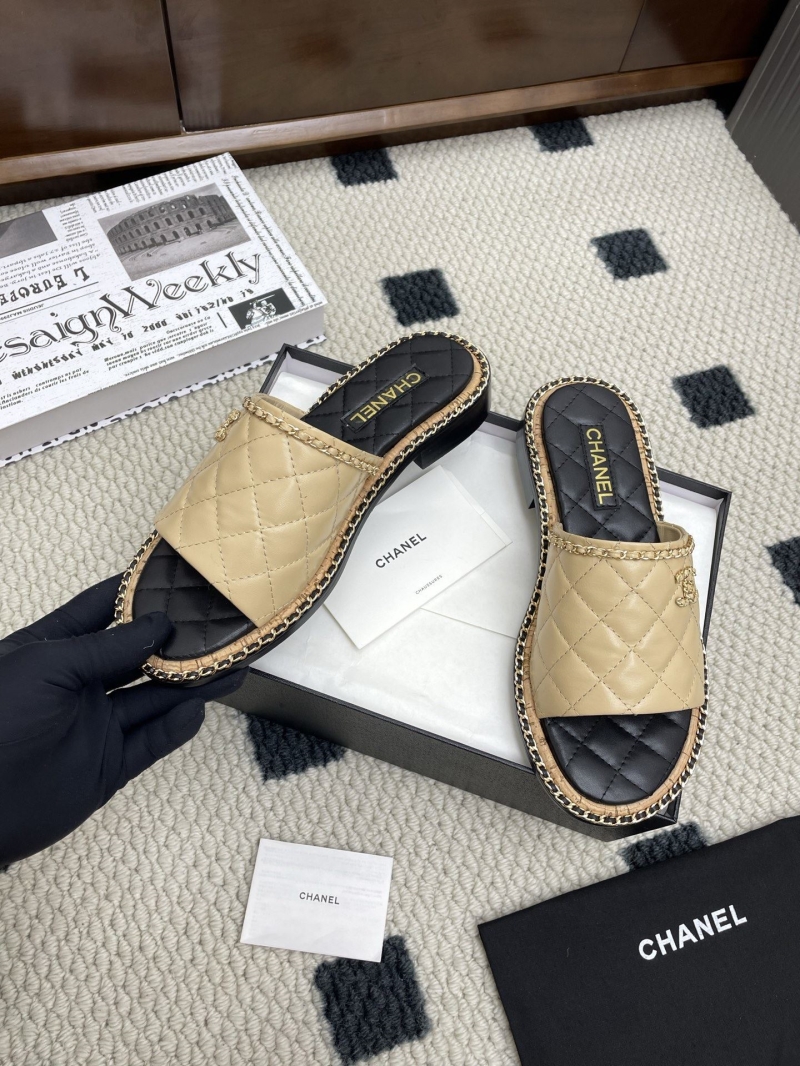Ch**el slippers